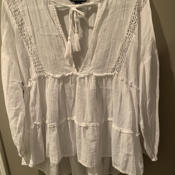 American Eagle Outfitters Tops - White American eagle shirt